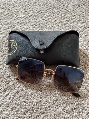 Ray-Ban Square 1971 Classic sunglasses.  Arista gold metal frame& polarized lens